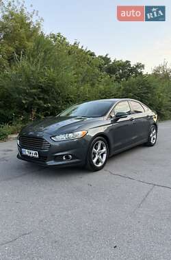 Седан Ford Fusion 2015 в 
