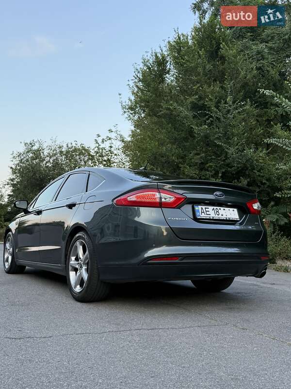Седан Ford Fusion 2015 в Дніпрі