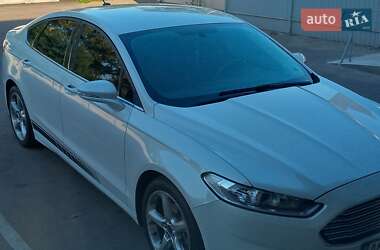 Седан Ford Fusion 2015 в Коростене
