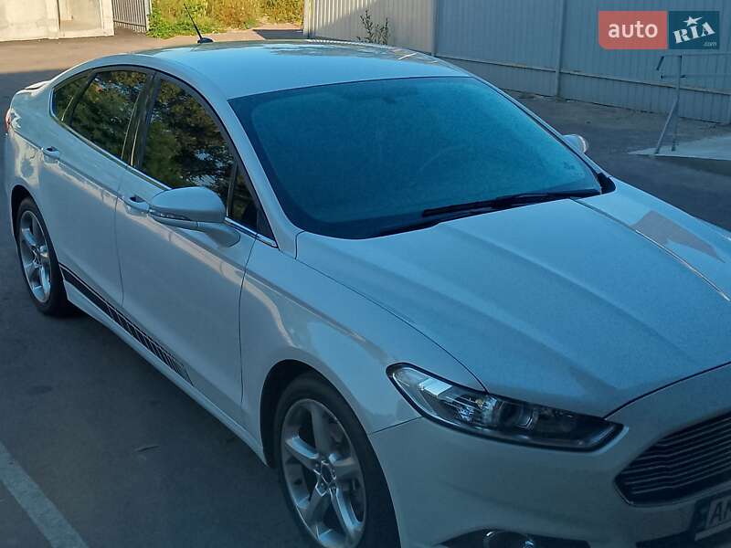 Ford Fusion 2015