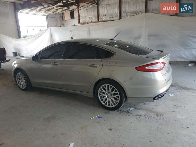Седан Ford Fusion 2015 в Сумах