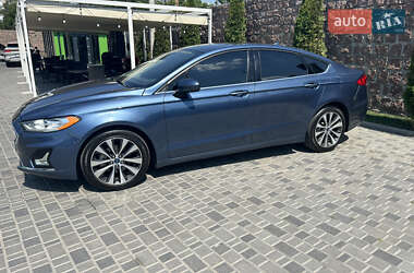 Седан Ford Fusion 2019 в 