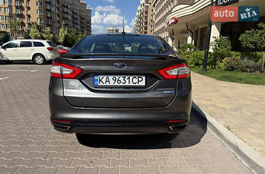 Седан Ford Fusion 2015 в 