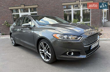 Седан Ford Fusion 2015 в 