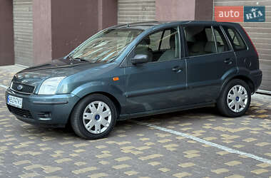 Хетчбек Ford Fusion 2004 в 