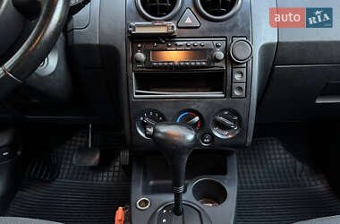 Хетчбек Ford Fusion 2004 в 