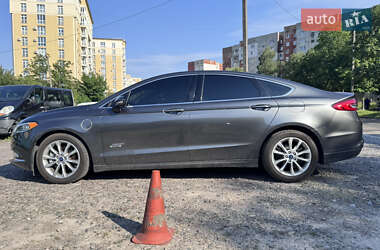 Седан Ford Fusion 2016 в 