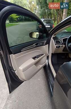 Седан Ford Fusion 2018 в 