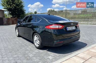 Седан Ford Fusion 2014 в 