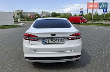 Седан Ford Fusion 2016 в 