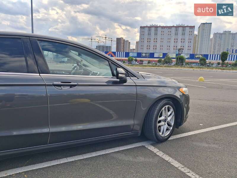 Седан Ford Fusion 2014 в Києві