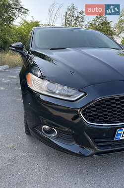 Седан Ford Fusion 2014 в 