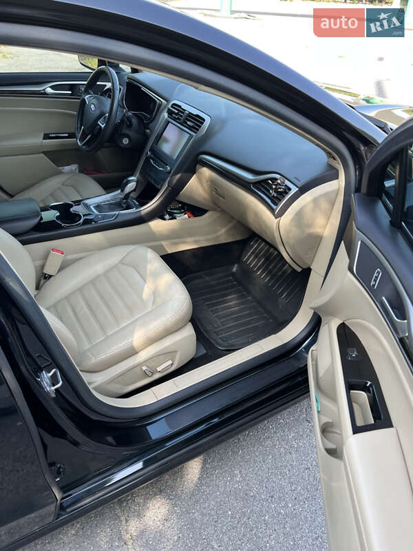 Седан Ford Fusion 2014 в Дніпрі