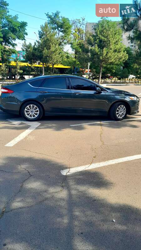 Седан Ford Fusion 2014 в Одесі