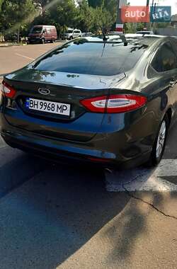 Седан Ford Fusion 2014 в 