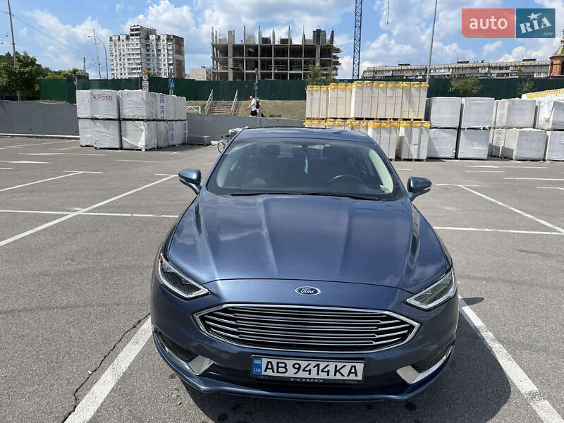 Седан Ford Fusion 2017 в 