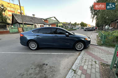 Седан Ford Fusion 2017 в 