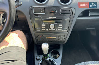 Хетчбек Ford Fusion 2006 в 