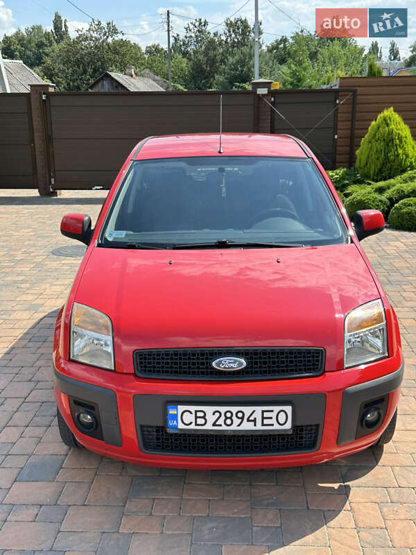 Хэтчбек Ford Fusion 2010 в Чернигове