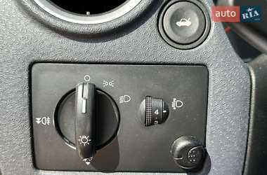 Хетчбек Ford Fusion 2010 в 