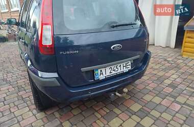 Хэтчбек Ford Fusion 2010 в 