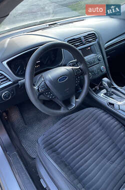 Седан Ford Fusion 2014 в 