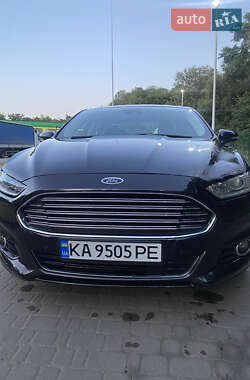 Седан Ford Fusion 2013 в 