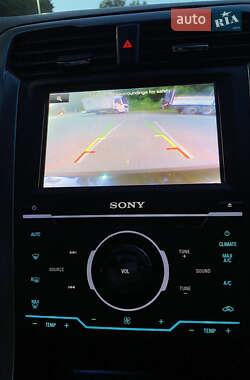 Седан Ford Fusion 2013 в 