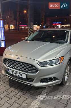 Седан Ford Fusion 2015 в Одесі