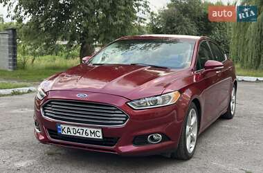 Седан Ford Fusion 2015 в 