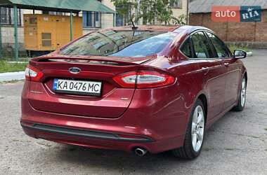 Седан Ford Fusion 2015 в 