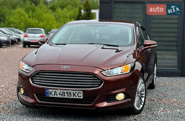 Седан Ford Fusion 2015 в 