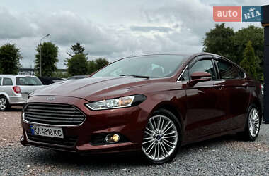 Седан Ford Fusion 2015 в 