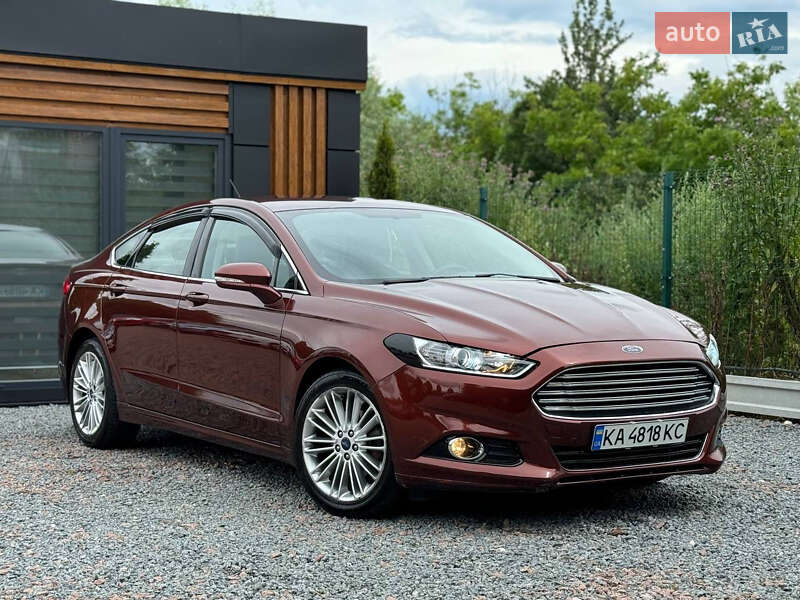 Седан Ford Fusion 2015 в Дрогобичі