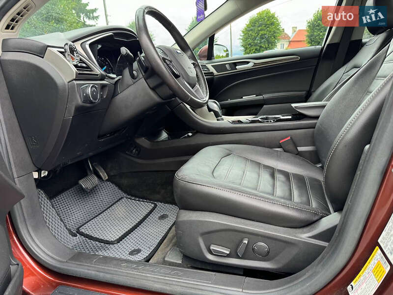 Седан Ford Fusion 2015 в Дрогобичі