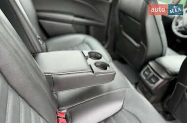 Седан Ford Fusion 2015 в 