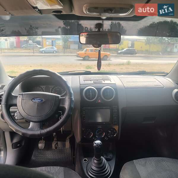 Хэтчбек Ford Fusion 2003 в Одессе