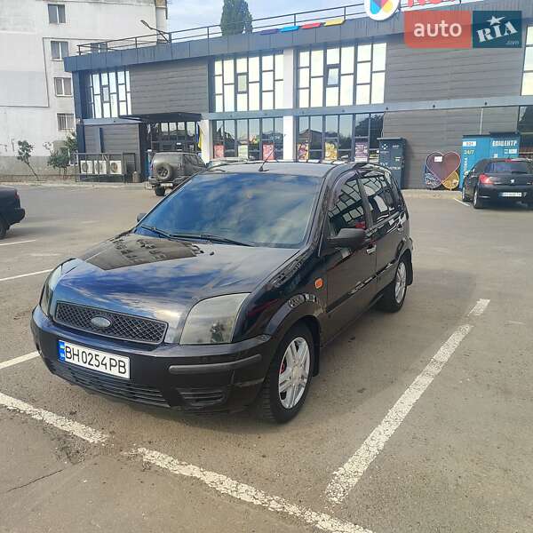 Хэтчбек Ford Fusion 2003 в Одессе