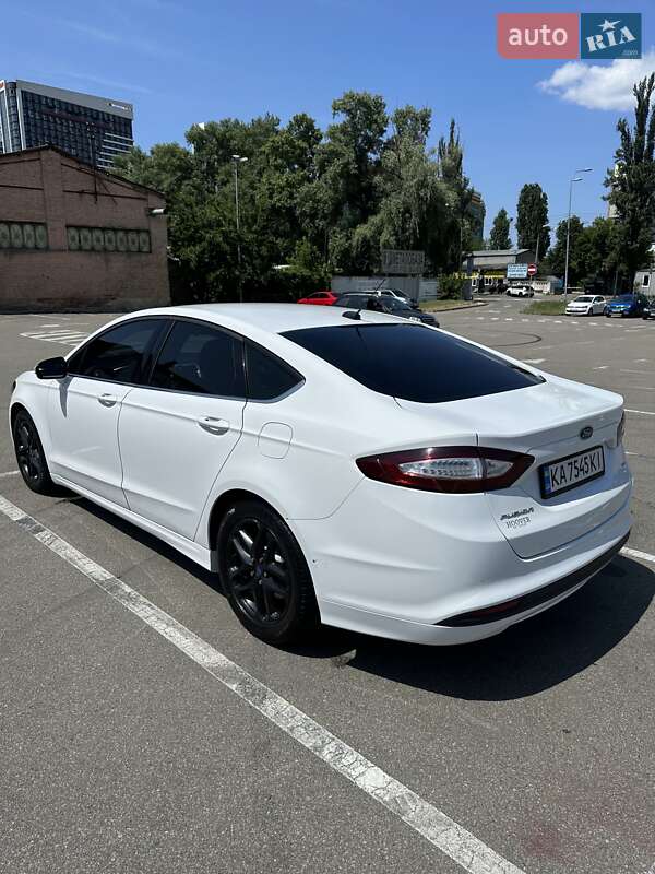 Седан Ford Fusion 2015 в Киеве