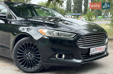 Седан Ford Fusion 2016 в 