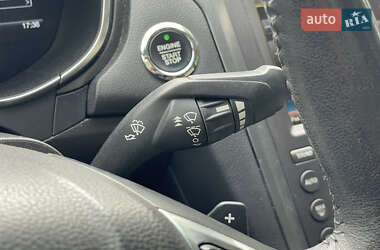 Седан Ford Fusion 2016 в 