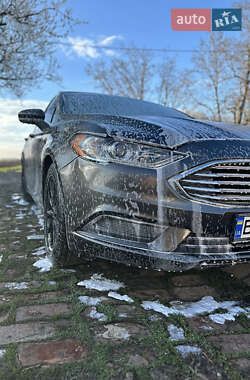 Седан Ford Fusion 2016 в 