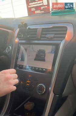 Седан Ford Fusion 2016 в 