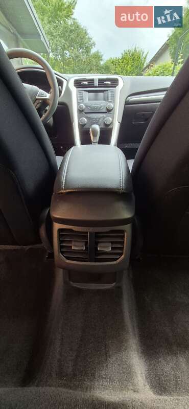 Седан Ford Fusion 2014 в Львове