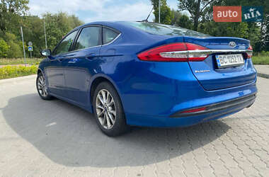 Седан Ford Fusion 2017 в 