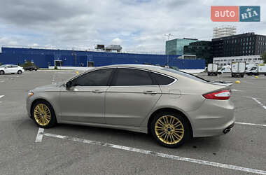 Седан Ford Fusion 2015 в 