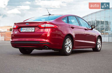 Седан Ford Fusion 2014 в 