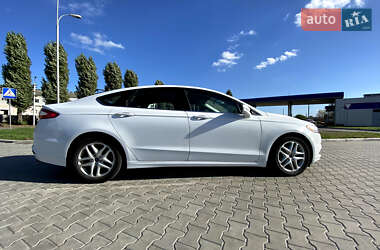 Седан Ford Fusion 2014 в 