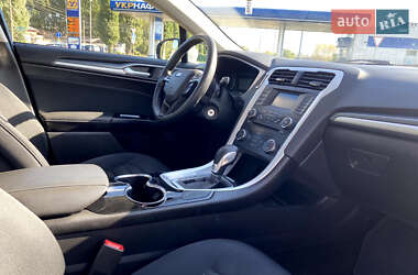 Седан Ford Fusion 2014 в 