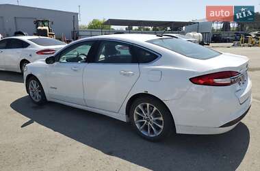 Седан Ford Fusion 2017 в 